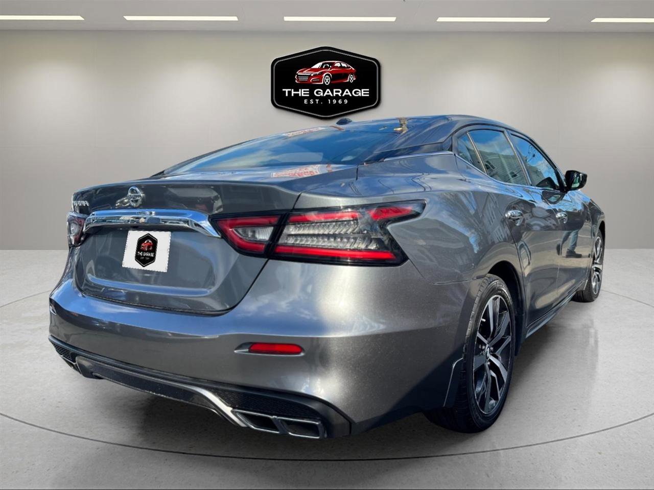 Used 2019 Nissan Maxima 3.5 S w/ Floor Mat Group FWD image 4