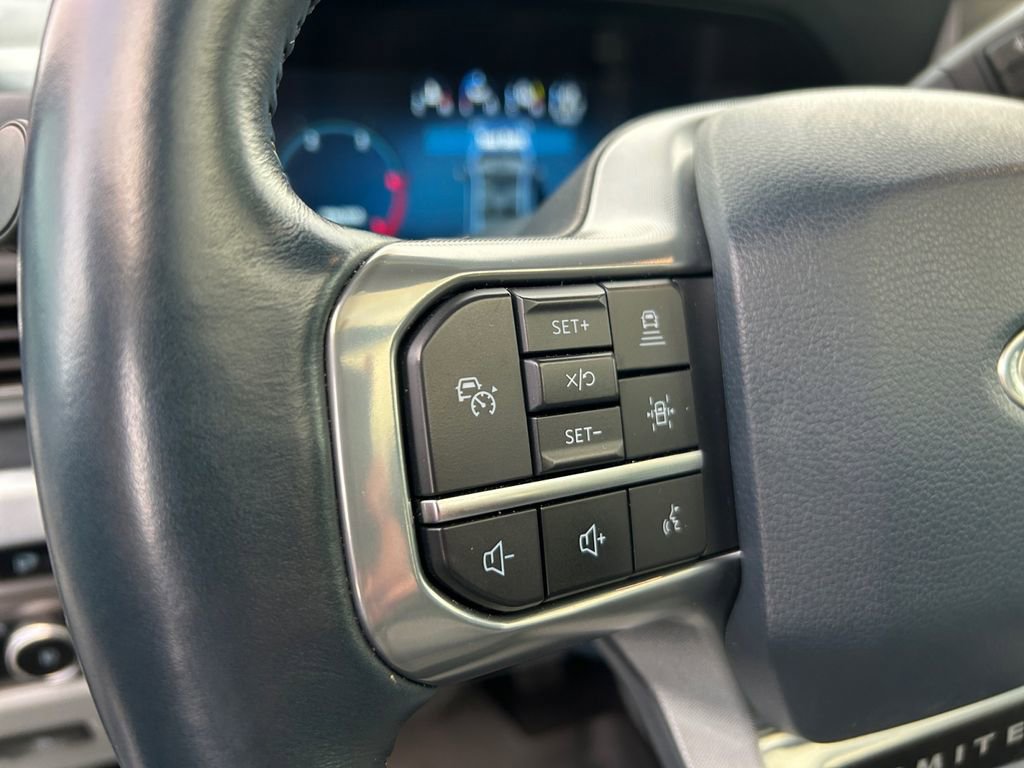 Used 2023 Ford F350 Limited image 17