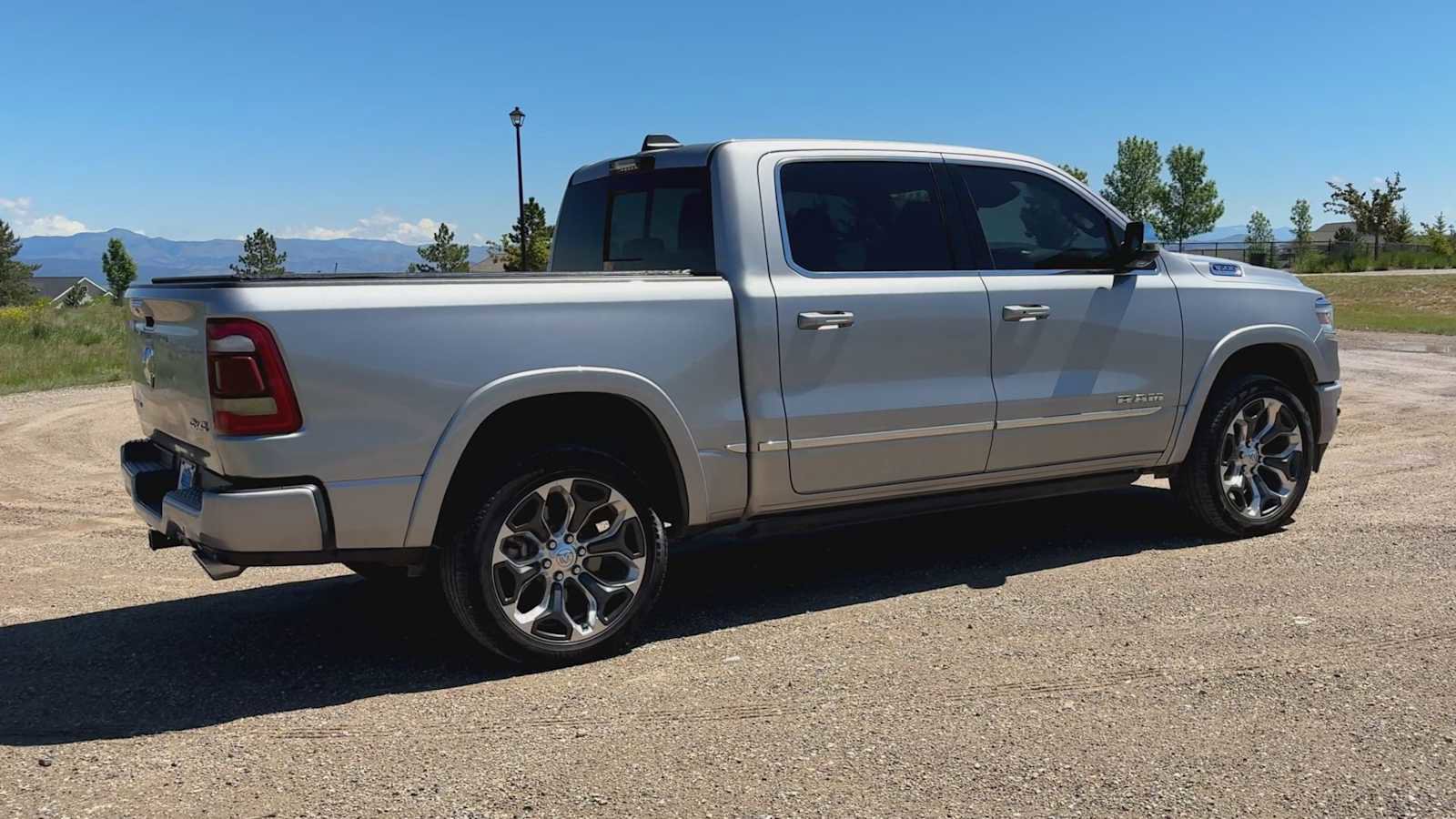 Used 2024 RAM 1500 Limited AWD/4WD image 9
