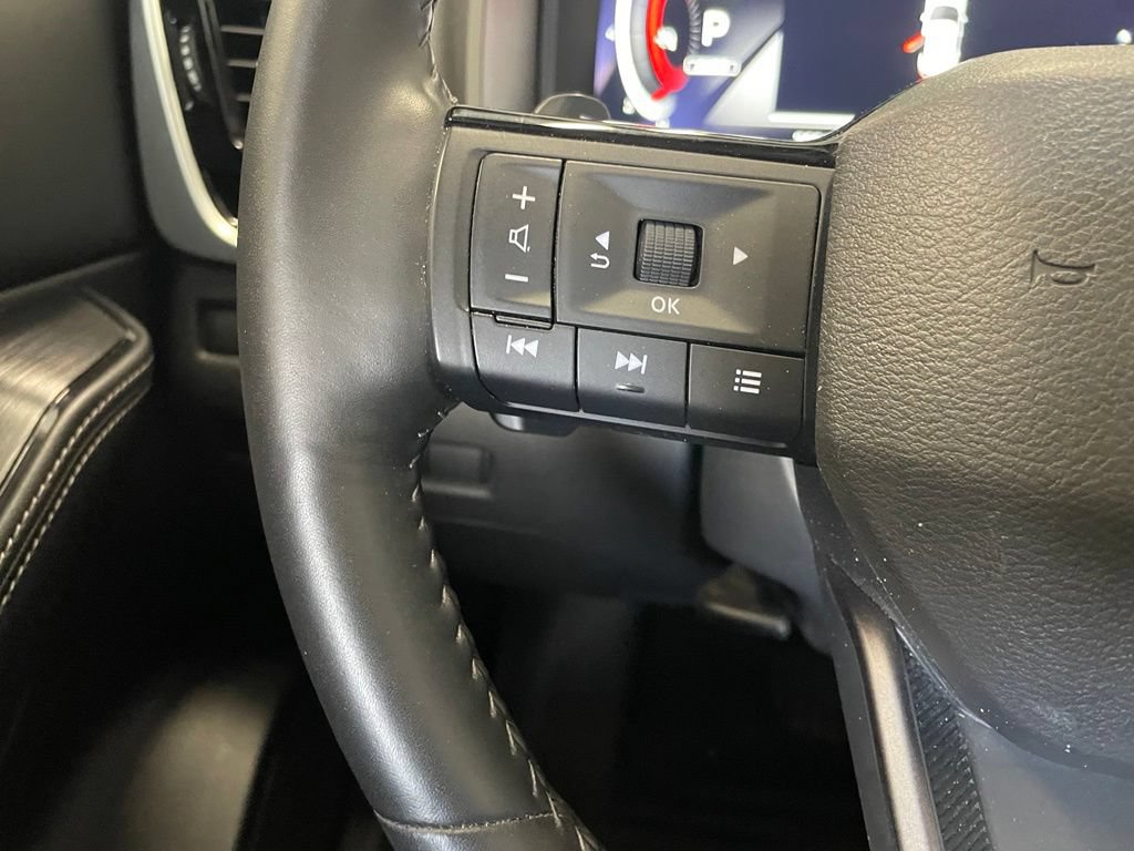 Certified 2025 Nissan Rogue SL AWD/4WD image 12
