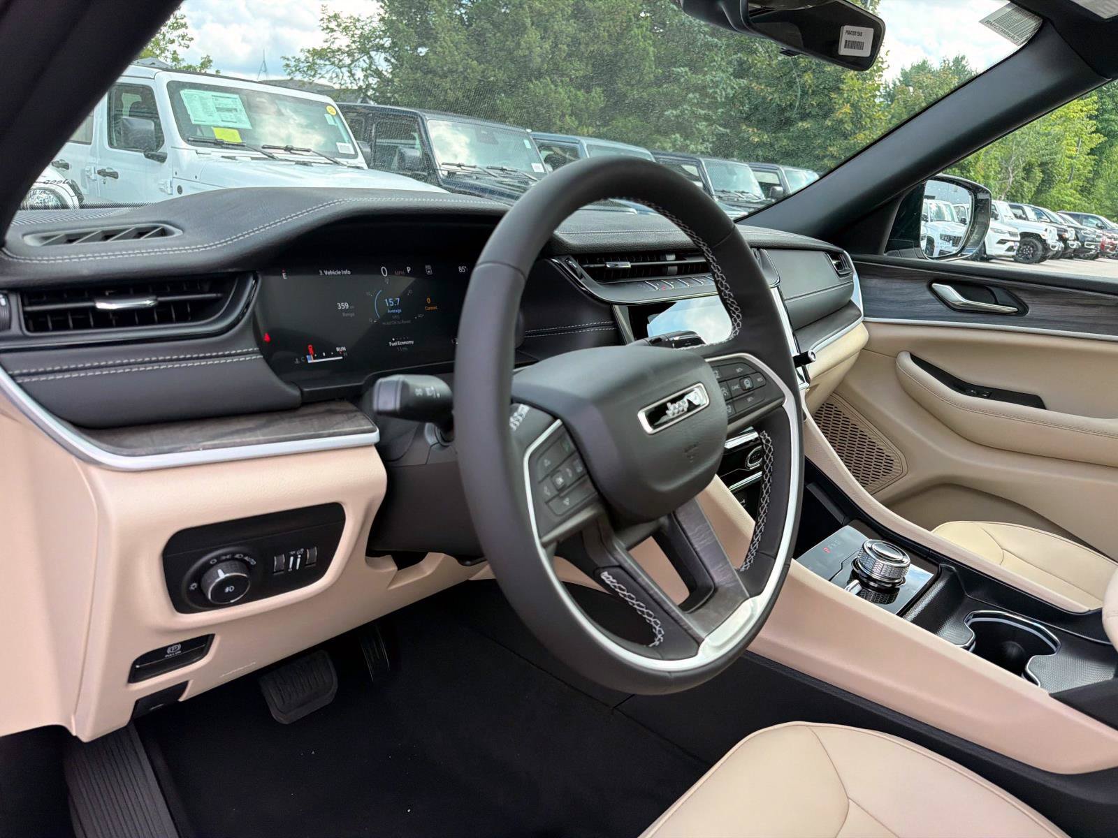New 2026 Jeep Grand Cherokee Limited AWD/4WD image 6