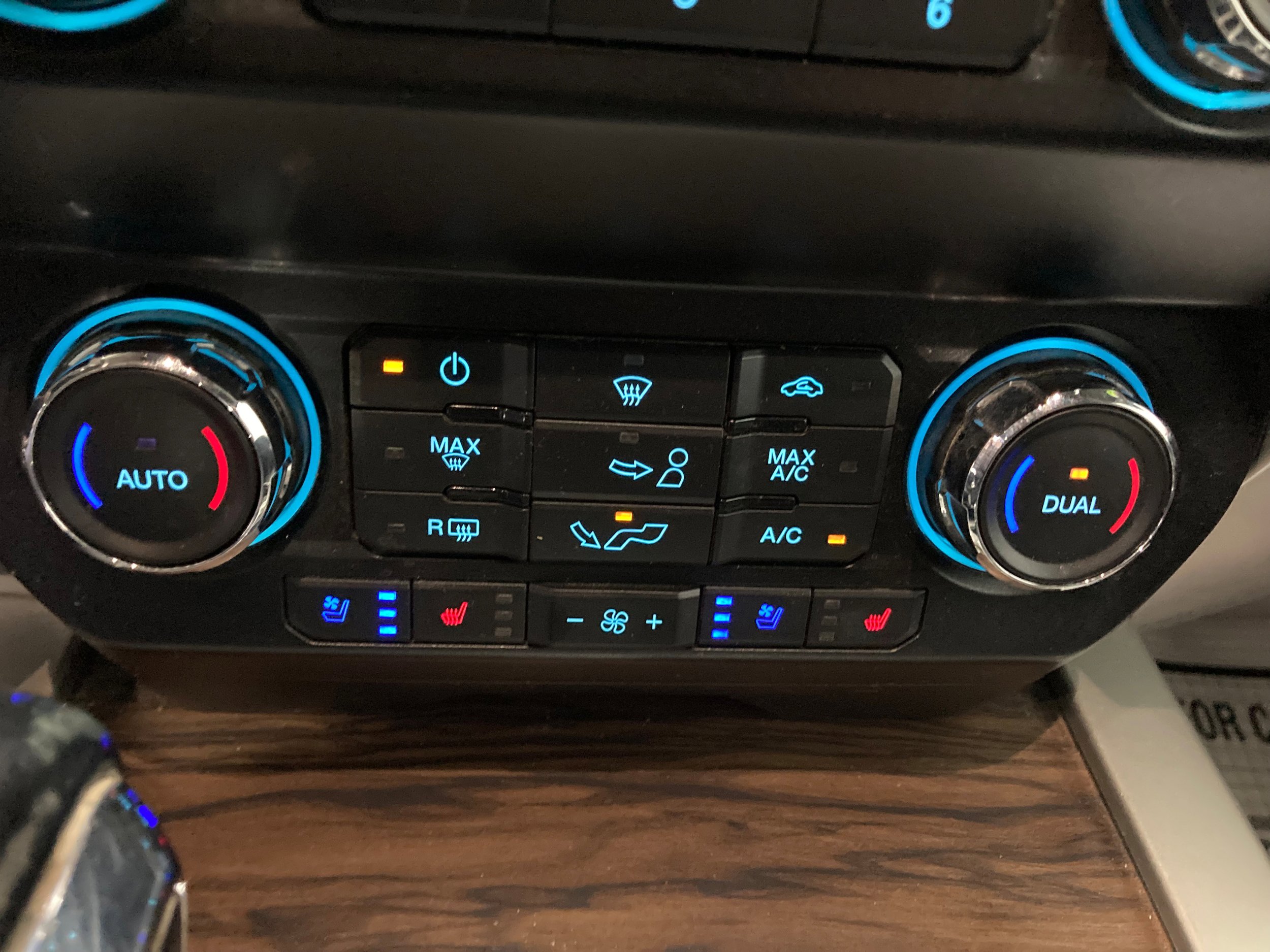 Used 2019 Ford F150 Lariat AWD/4WD image 26