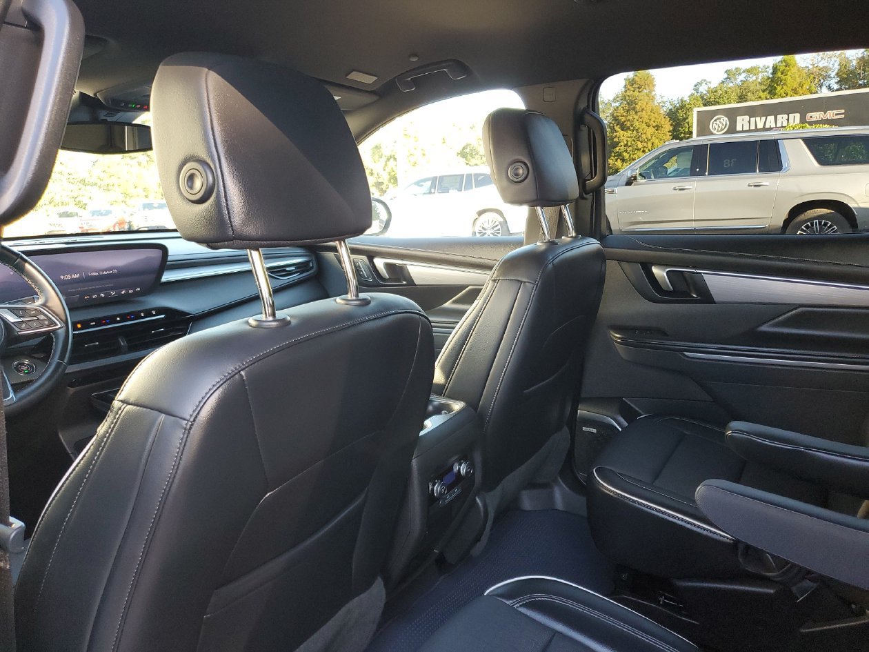 Used 2026 Buick Enclave Preferred FWD image 9