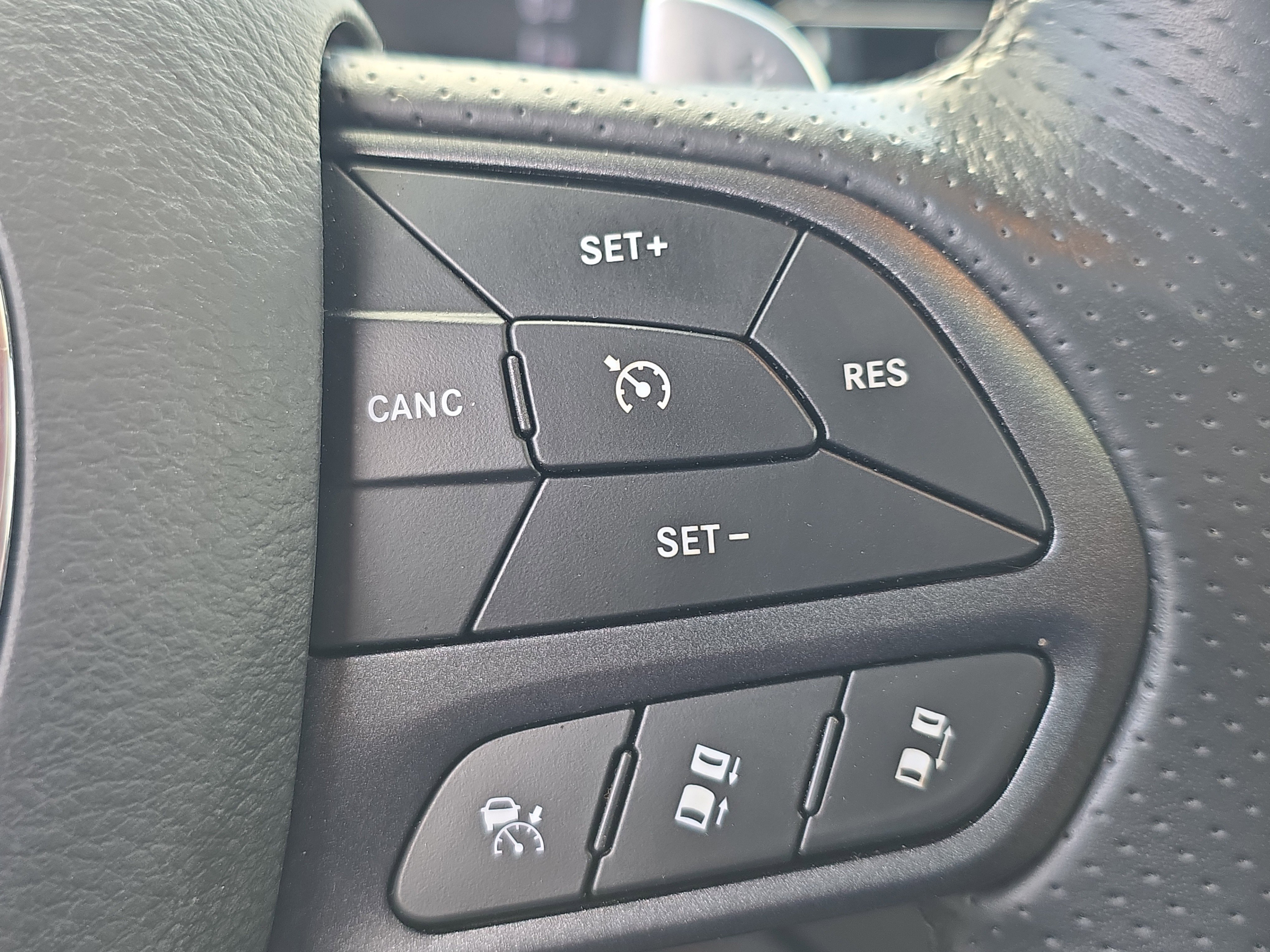 Used 2024 Dodge Durango GT image 34