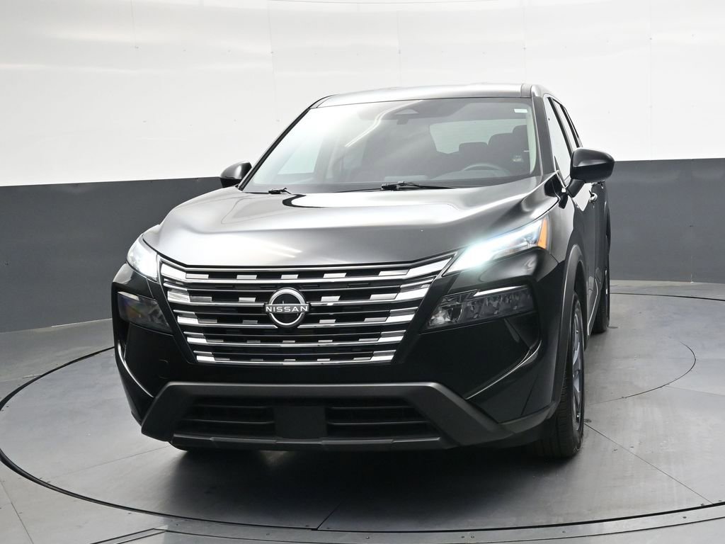 Used 2025 Nissan Rogue SV image 9