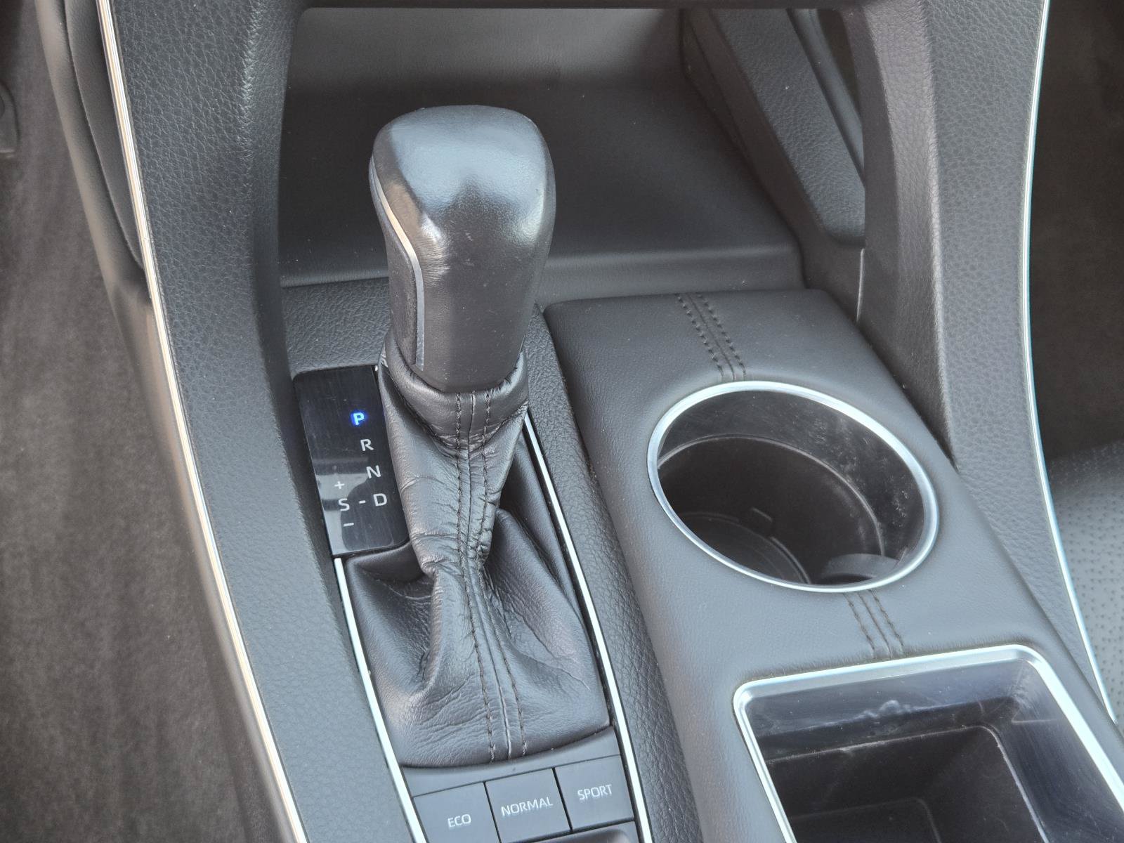 Used 2021 Toyota Avalon Limited w/ Advanced Safety Package FWD image 15