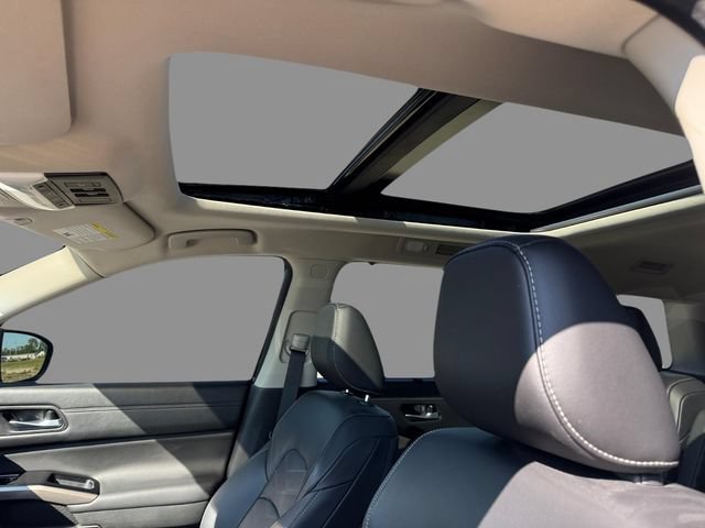 Certified 2024 Nissan Pathfinder Platinum AWD/4WD image 19