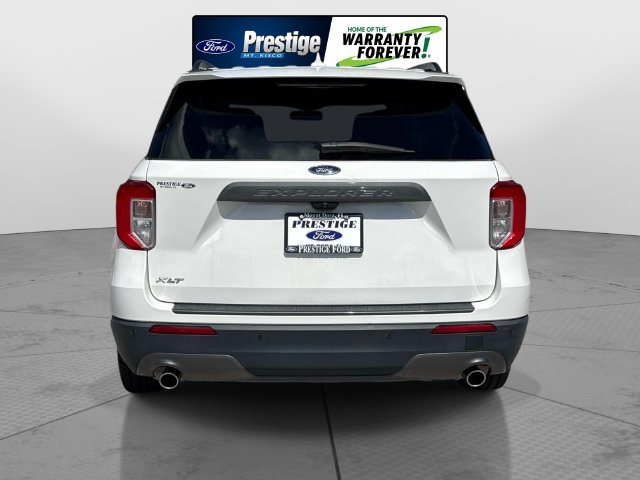 Certified 2022 Ford Explorer XLT w/ Equipment Group 202A RWD image 5