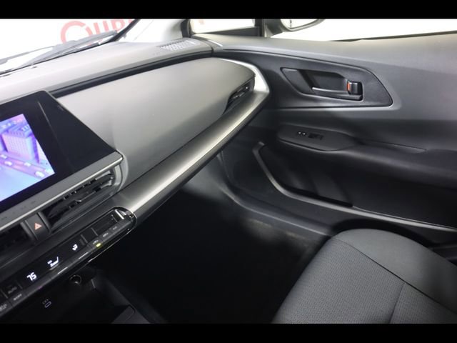 Used 2024 Toyota Prius LE FWD image 18