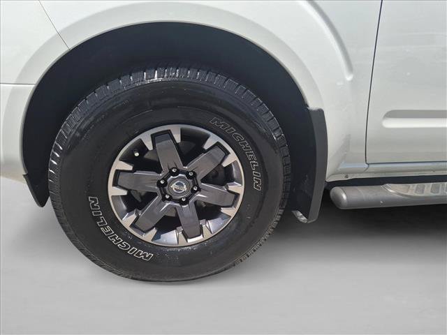 Used 2015 Nissan Frontier Desert Runner RWD image 21