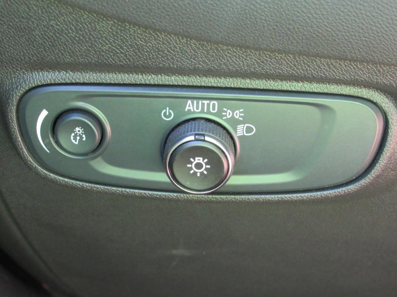 Used 2024 Chevrolet Equinox LT image 15