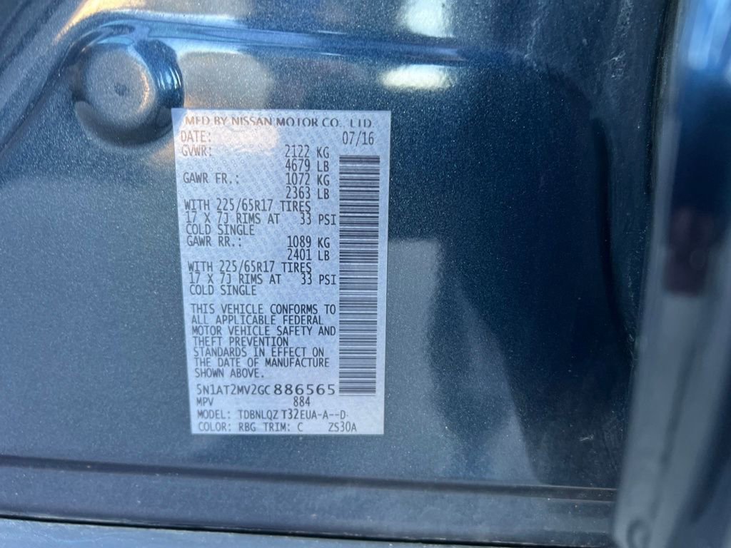 Used 2016 Nissan Rogue SV w/ SV Moonroof Package image 31