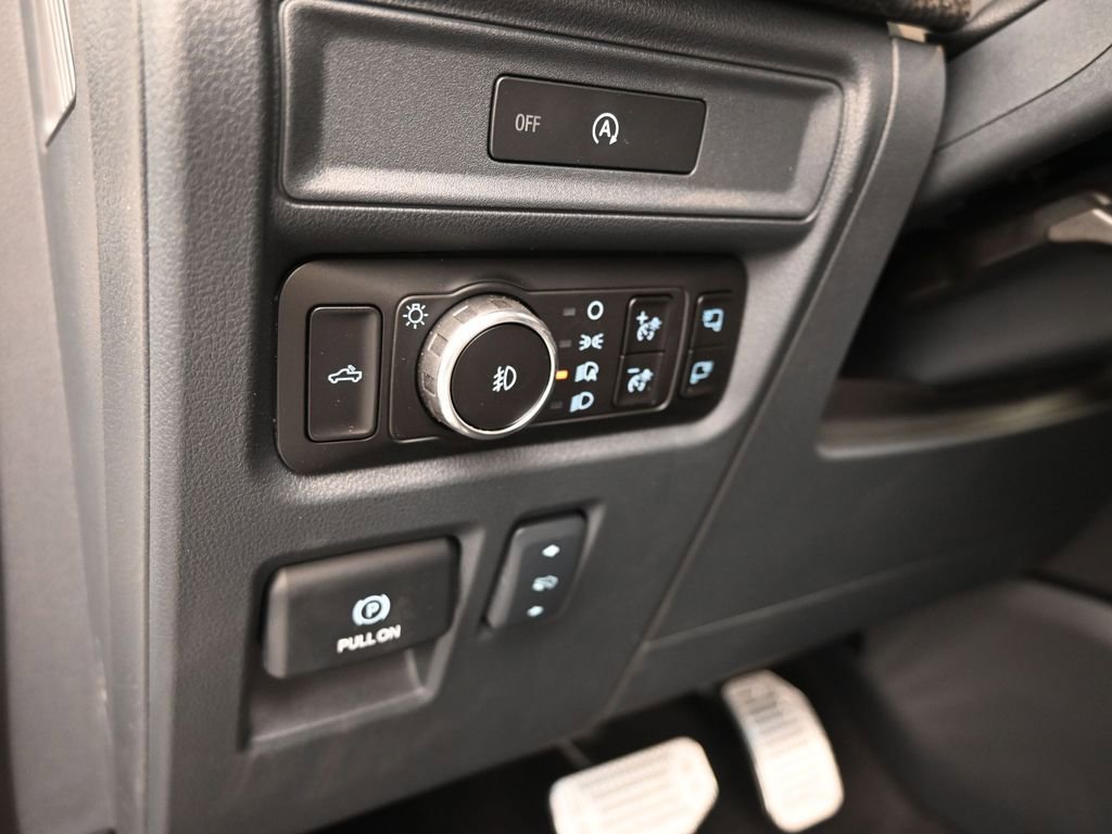 New 2025 Ford F150 Lariat w/ Equipment Group 502A High image 16