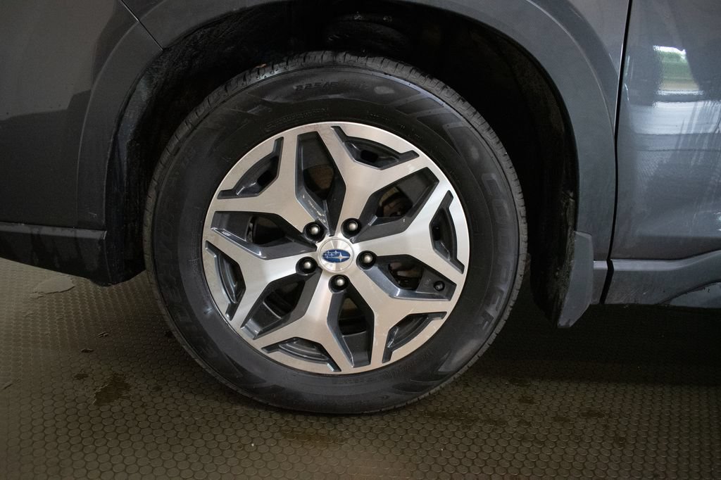 Used 2020 Subaru Forester Premium AWD/4WD image 9