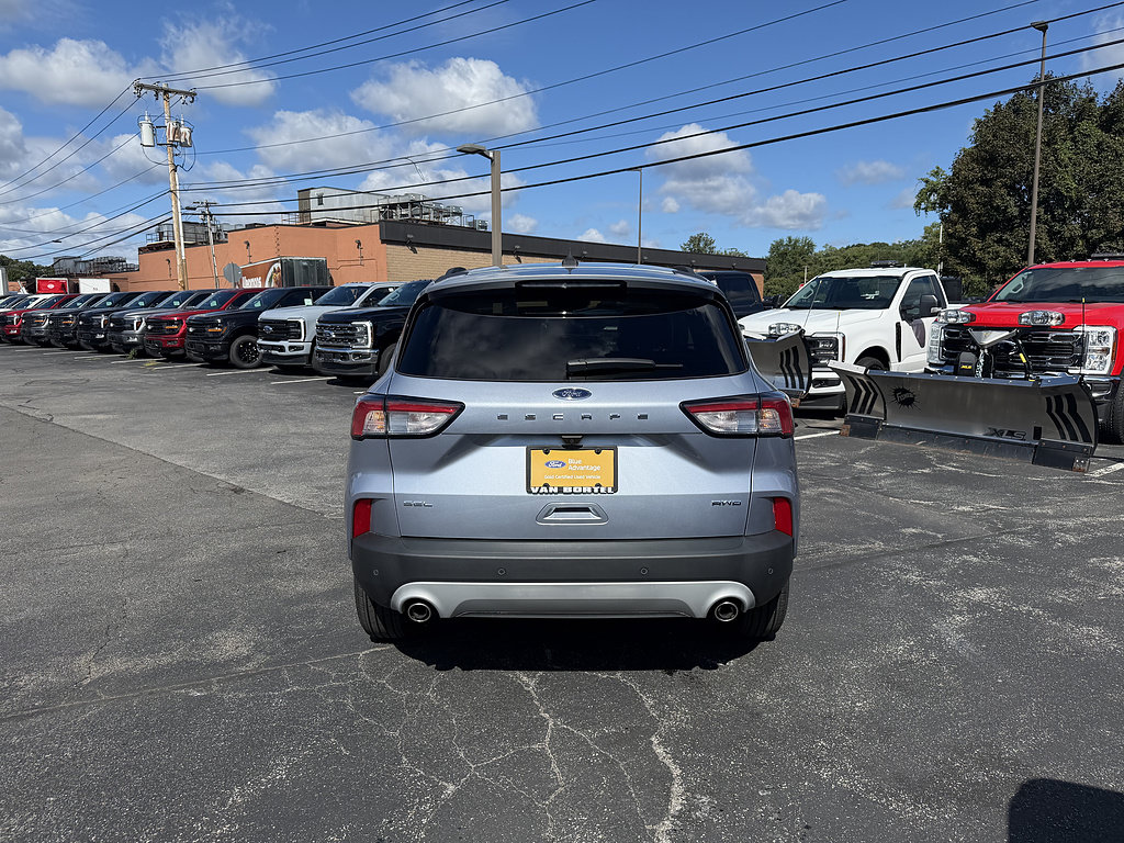 Certified 2022 Ford Escape SEL AWD/4WD image 4