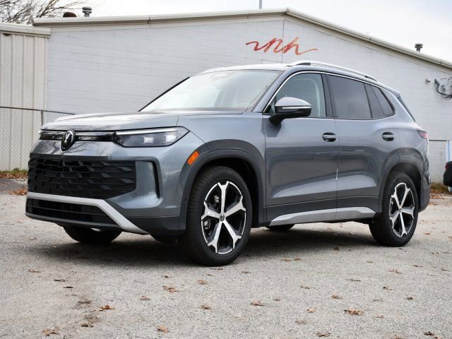 New 2026 Volkswagen Tiguan SE FWD image 3