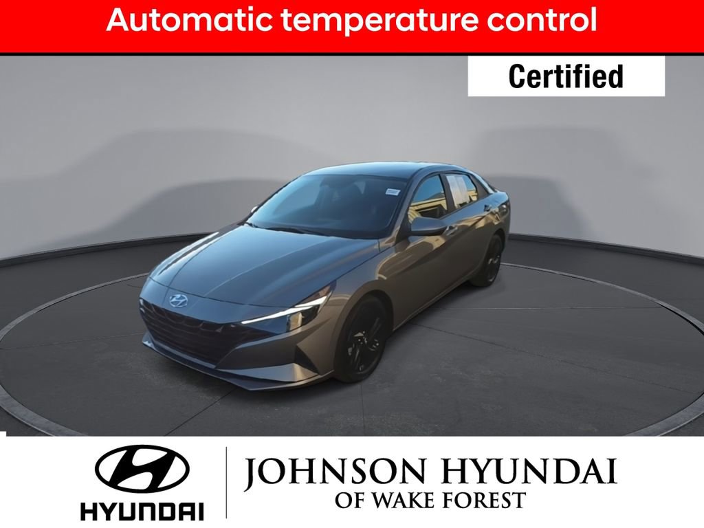 Certified 2023 Hyundai Elantra SEL w/ Preferred Accessory Package image 4
