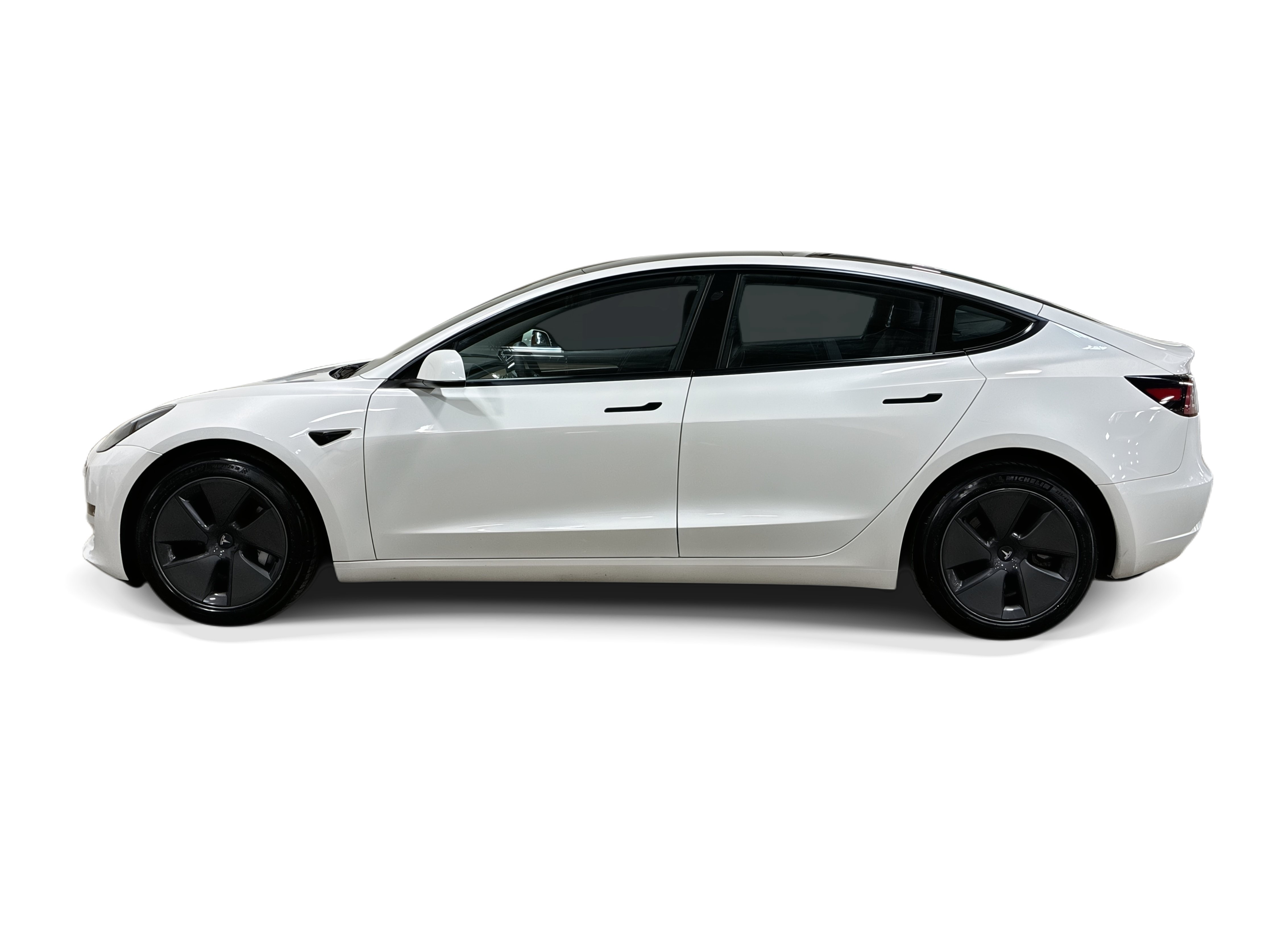 Certified 2023 Tesla Model 3 Standard Range RWD image 3