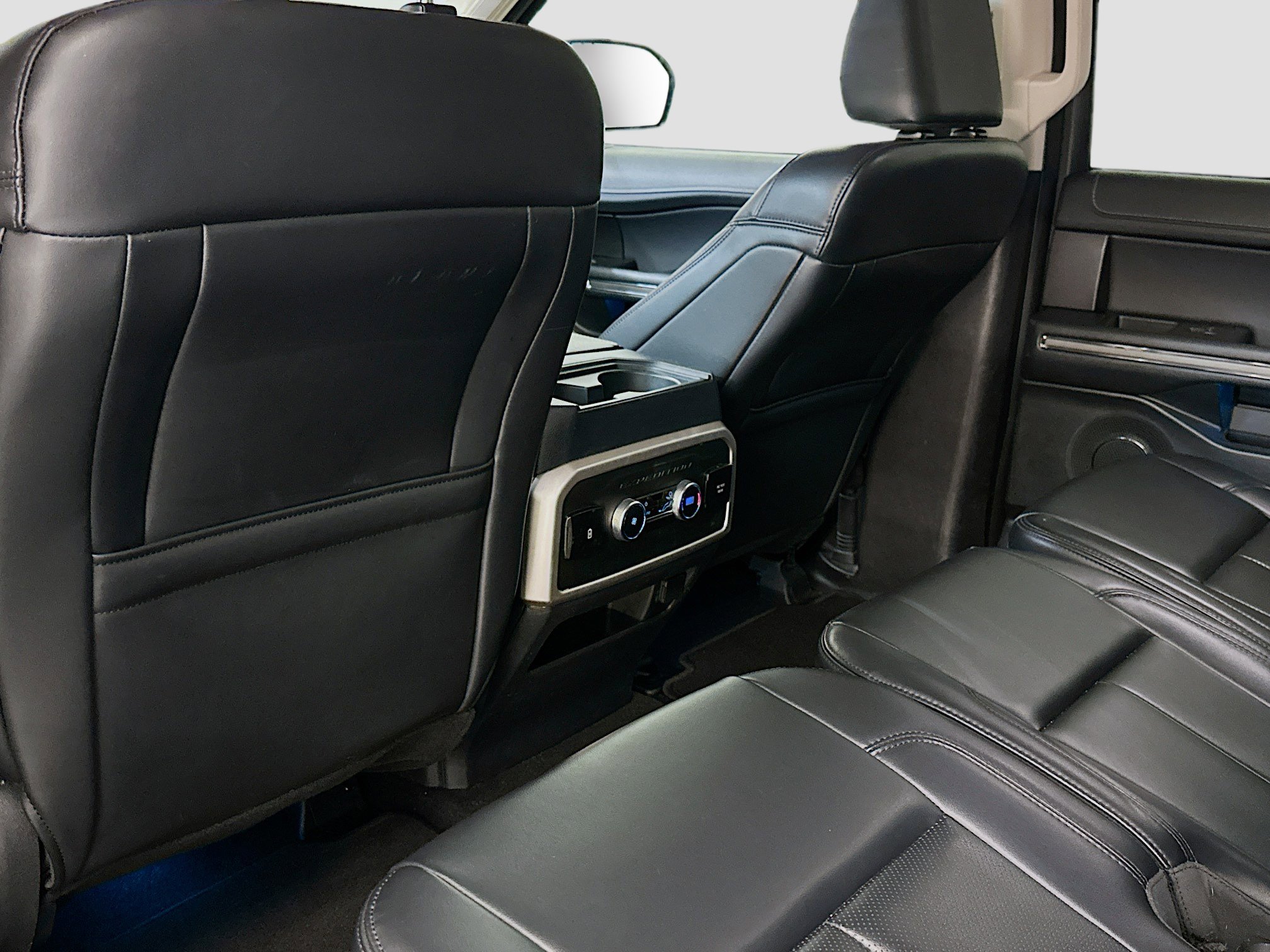 Used 2024 Ford Expedition XLT image 28