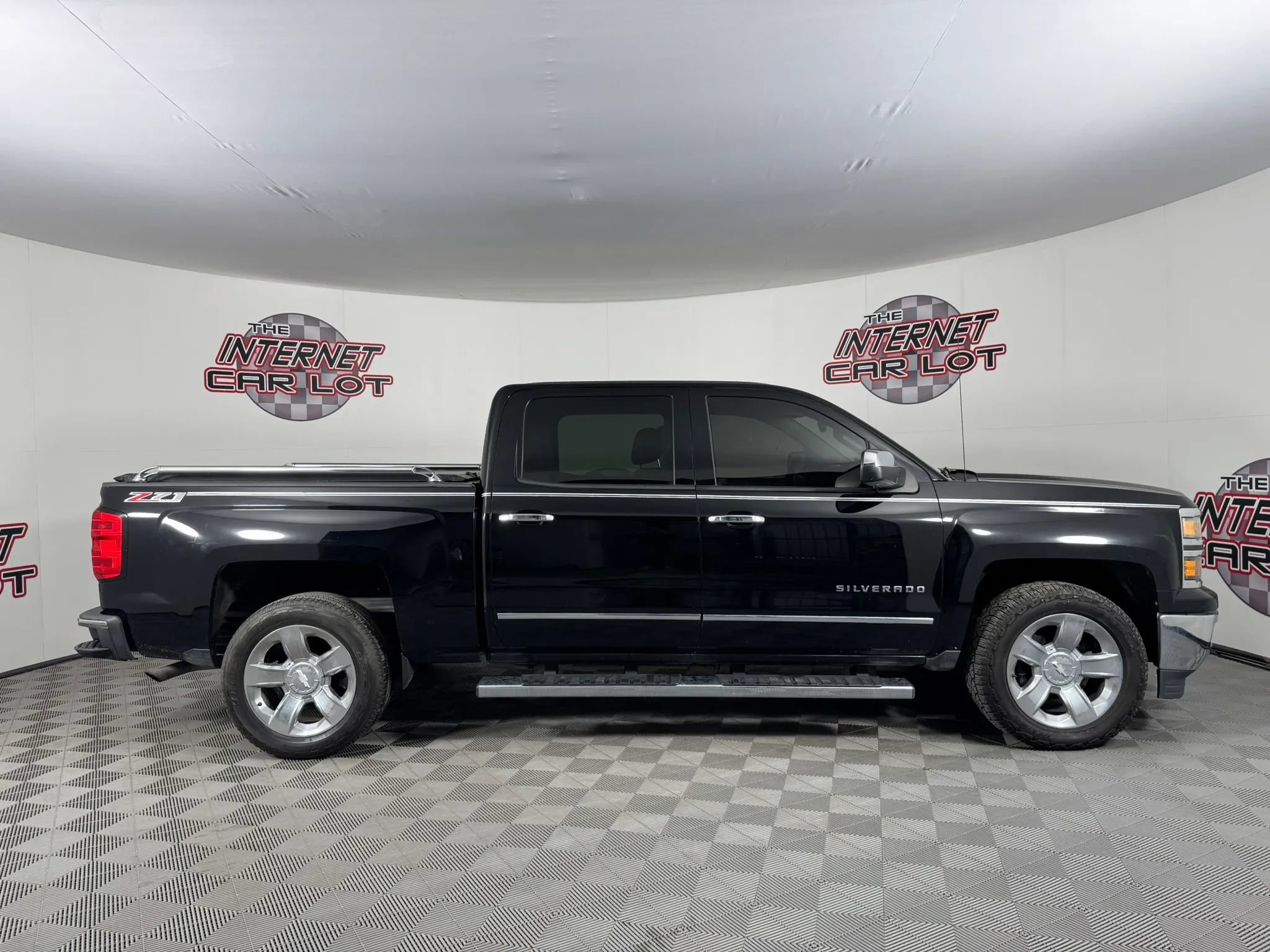 Used 2014 Chevrolet Silverado 1500 LTZ Z71 w/ LTZ Plus Package AWD/4WD image 8