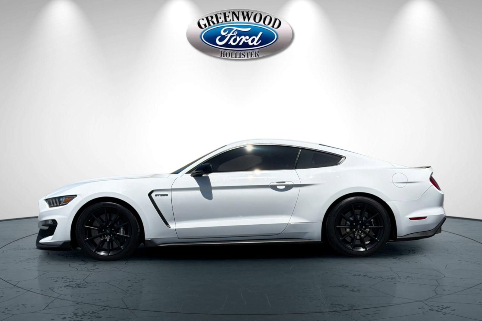 Used 2016 Ford Mustang Shelby GT350 w/ Technology Package RWD image 7