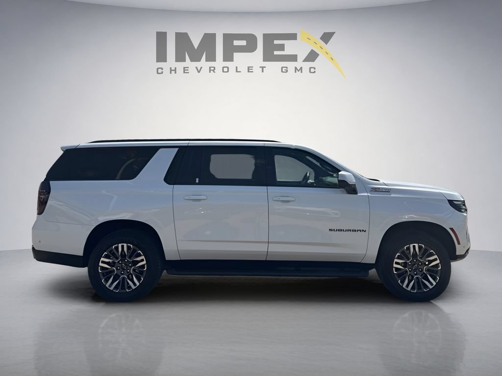 Used 2025 Chevrolet Suburban Z71 AWD/4WD image 6