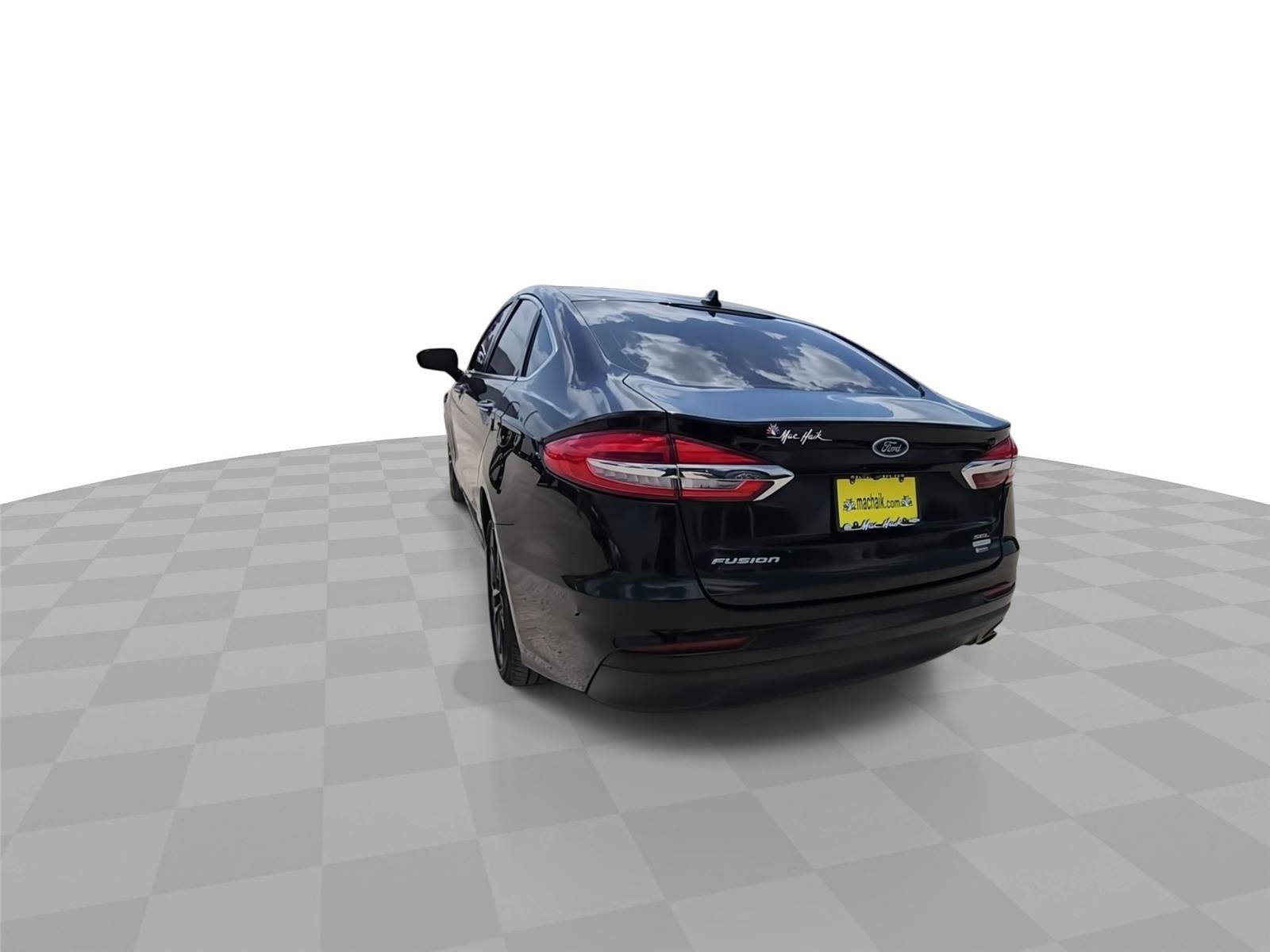 Used 2019 Ford Fusion SEL FWD image 7