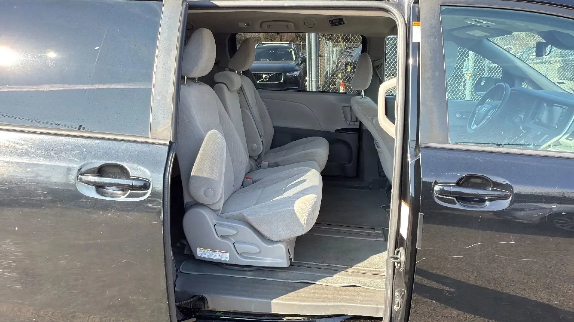 Used 2020 Toyota Sienna LE FWD image 26