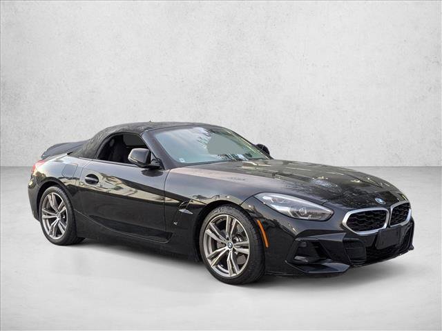 Used 2025 BMW Z4 sDrive30i image 3