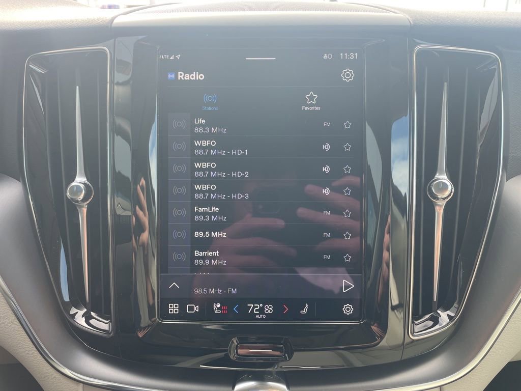 Certified 2025 Volvo XC60 T8 Core w/ Climate Package image 37