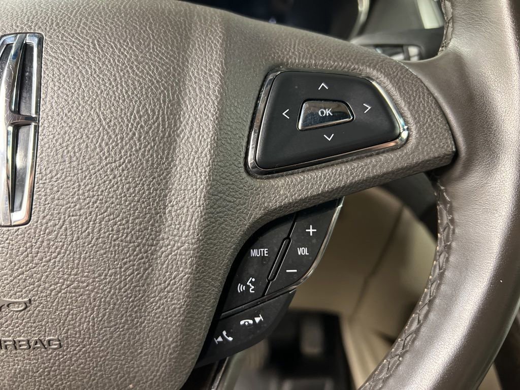 Used 2016 Lincoln MKX Reserve AWD/4WD image 19