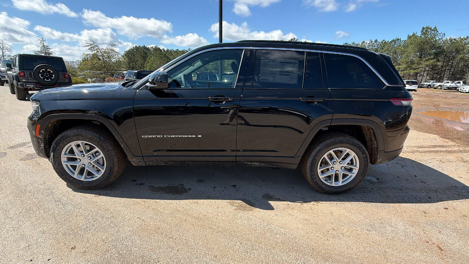New 2026 Jeep Grand Cherokee Laredo X RWD image 11