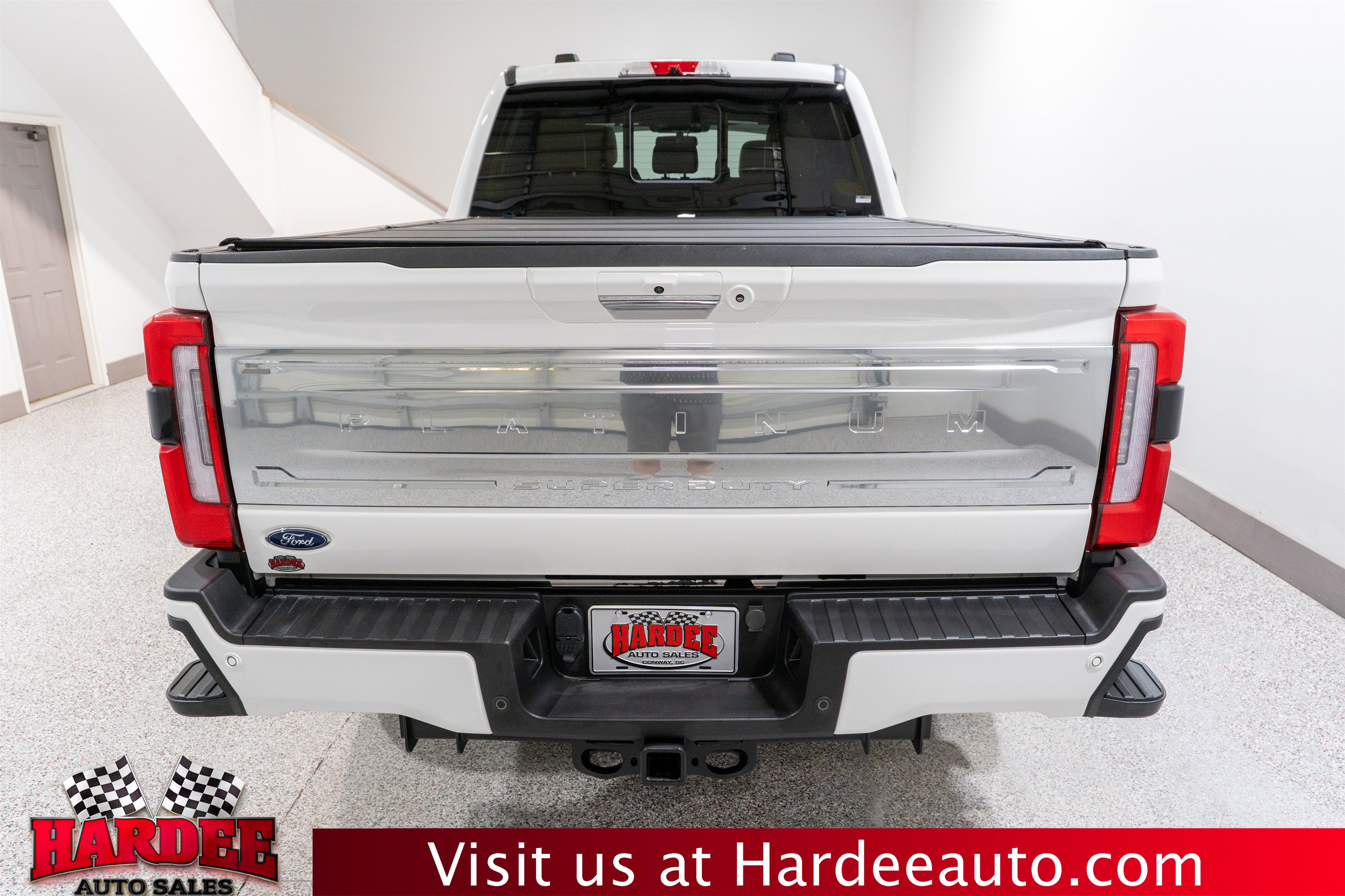 Used 2024 Ford F350 Platinum AWD/4WD image 4