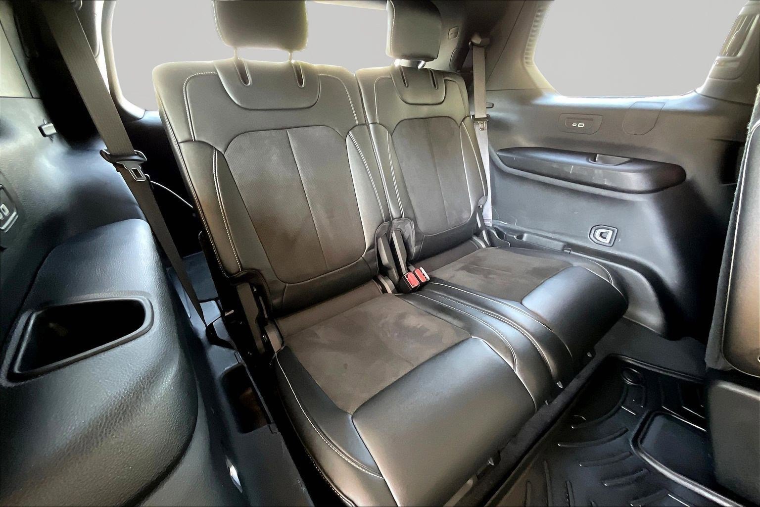 Used 2023 Jeep Grand Cherokee L Laredo AWD/4WD image 25