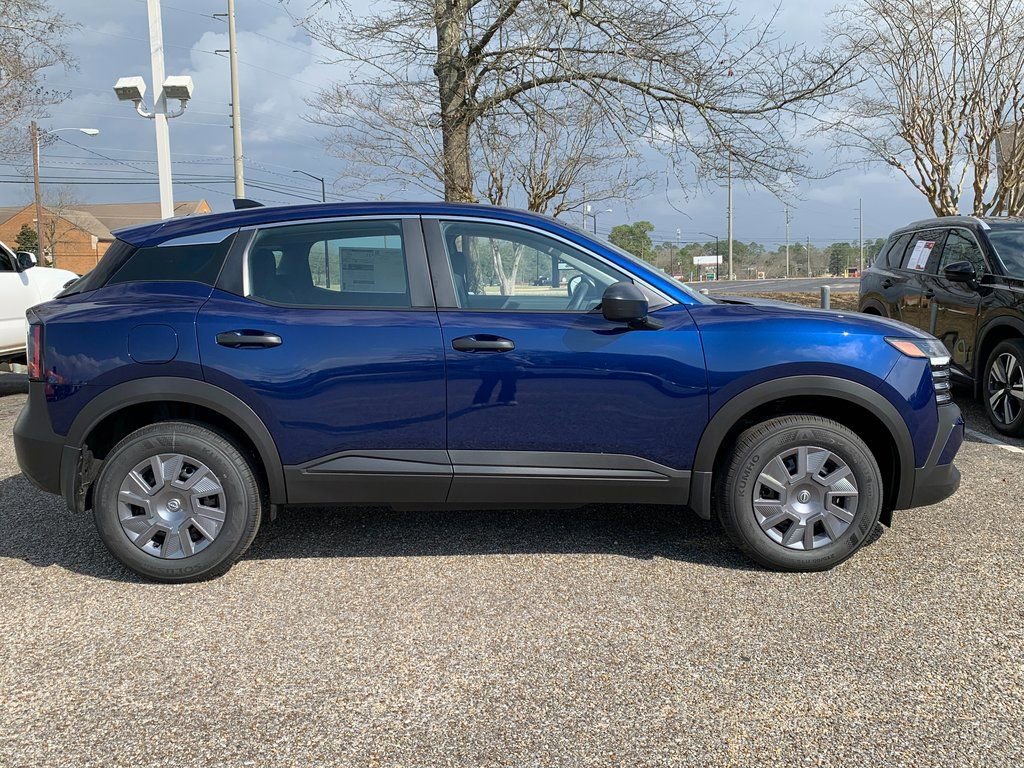 New 2026 Nissan Kicks S image 2