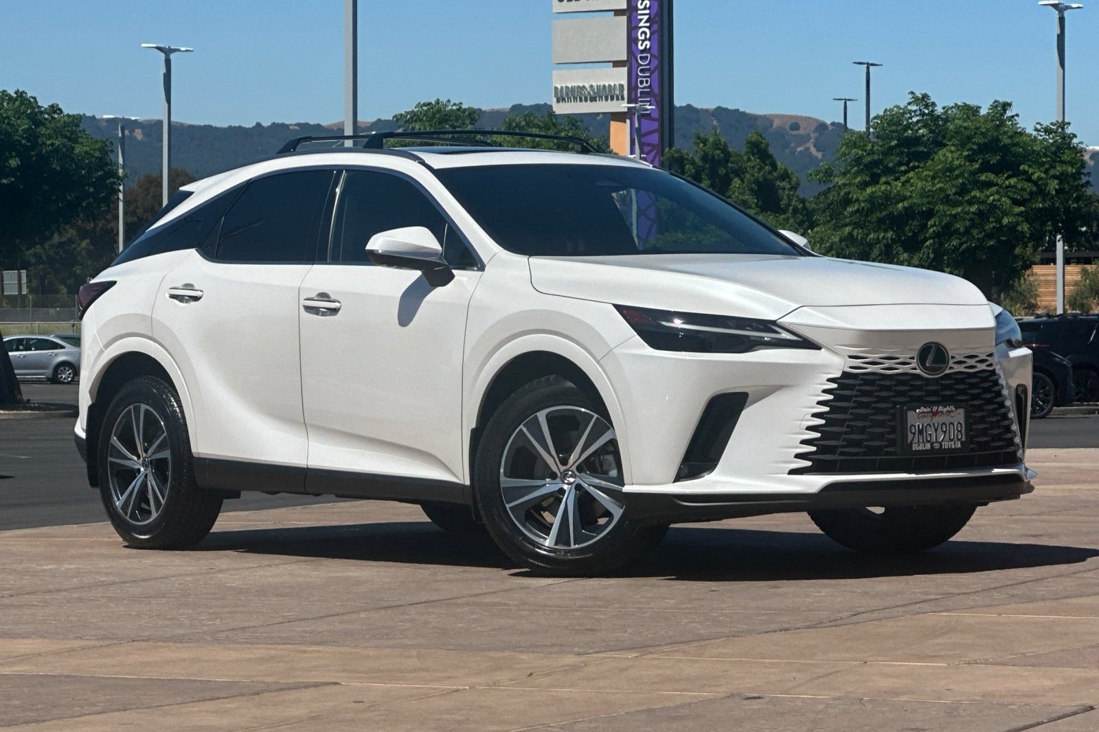Used 2024 Lexus RX 350 Premium w/ Cold Area Package FWD video 2