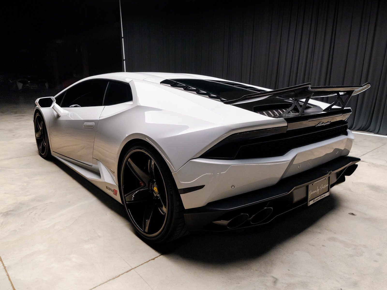 Used 2015 Lamborghini Huracan LP 610-4 image 13