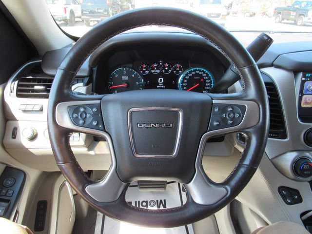 Certified 2020 GMC Yukon Denali w/ Denali Premium Package AWD/4WD image 18