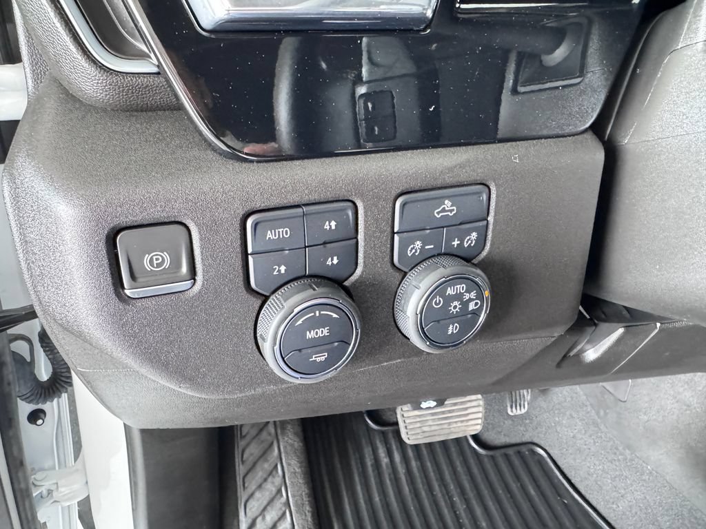 Certified 2024 Chevrolet Silverado 1500 RST w/ Z71 Off-Road Package AWD/4WD image 22