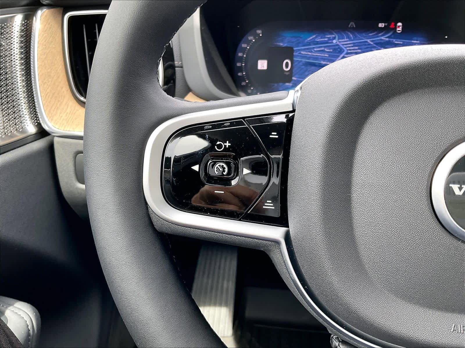 New 2026 Volvo XC60 T8 Ultra w/ Climate Package AWD/4WD image 17