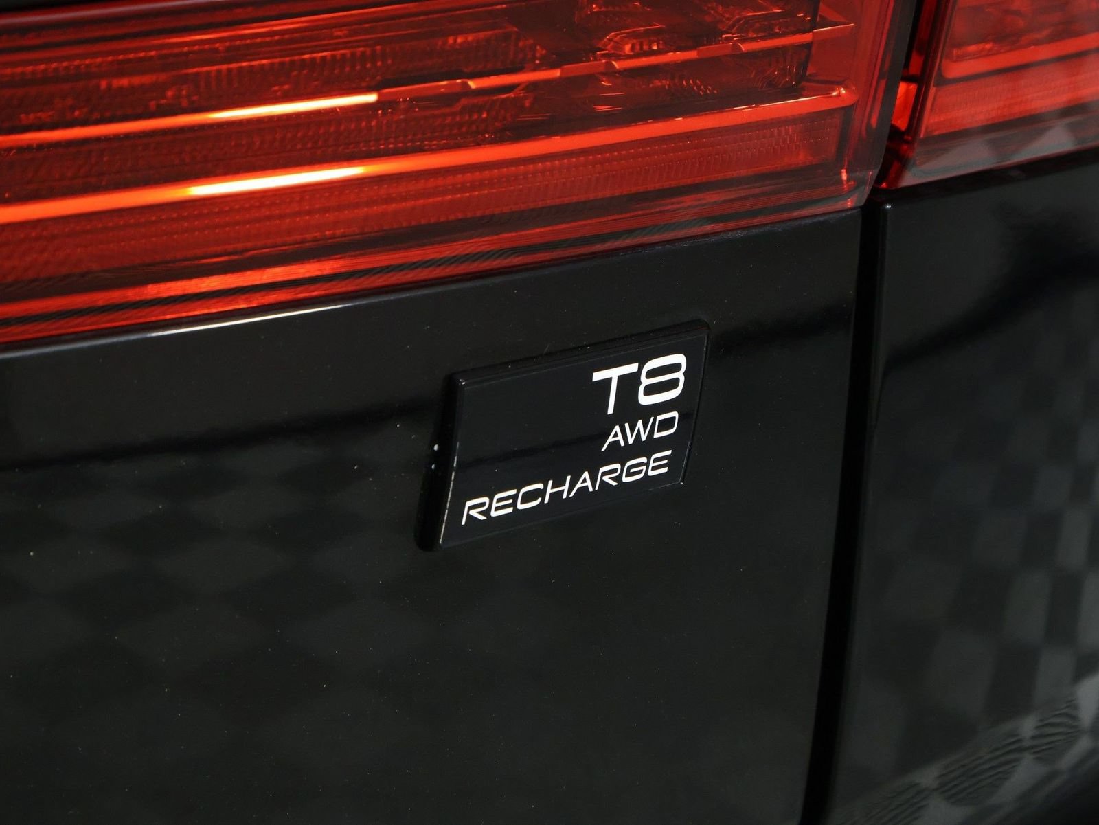 Used 2024 Volvo XC60 T8 Ultimate w/ Climate Package AWD/4WD image 20