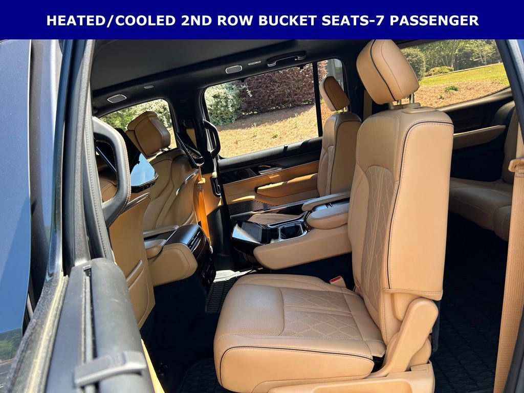 Used 2024 Jeep Grand Wagoneer Series III w/ Rear Seat Video Group 1 AWD/4WD image 11