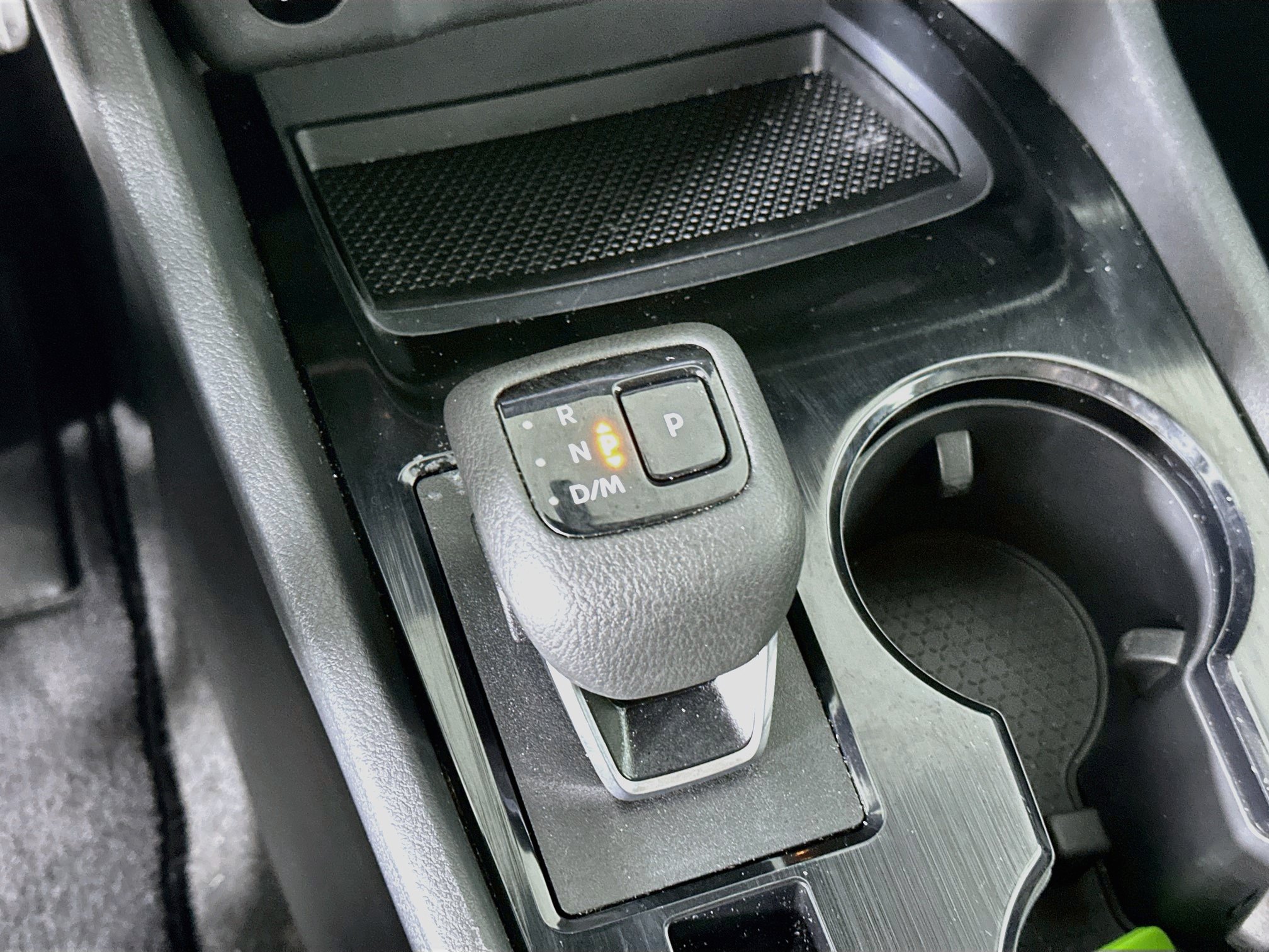 Used 2024 Nissan Rogue S FWD image 23