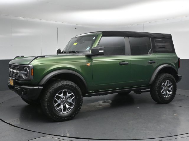 Certified 2023 Ford Bronco Badlands AWD/4WD image 4