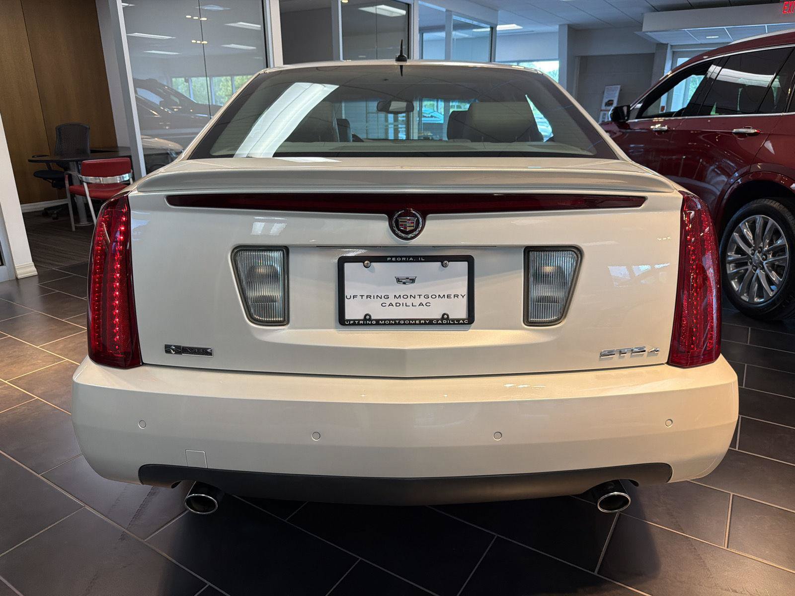 Used 2005 Cadillac STS V8 w/ Preferred Equipment Group AWD/4WD image 4