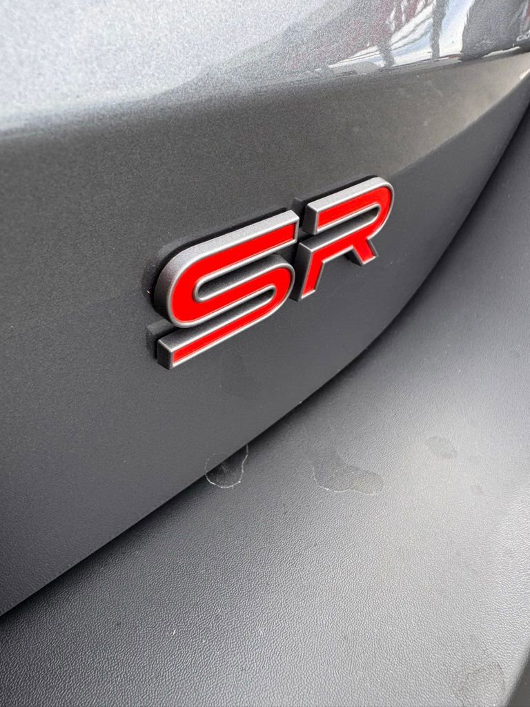 Used 2025 Nissan Kicks SR image 9