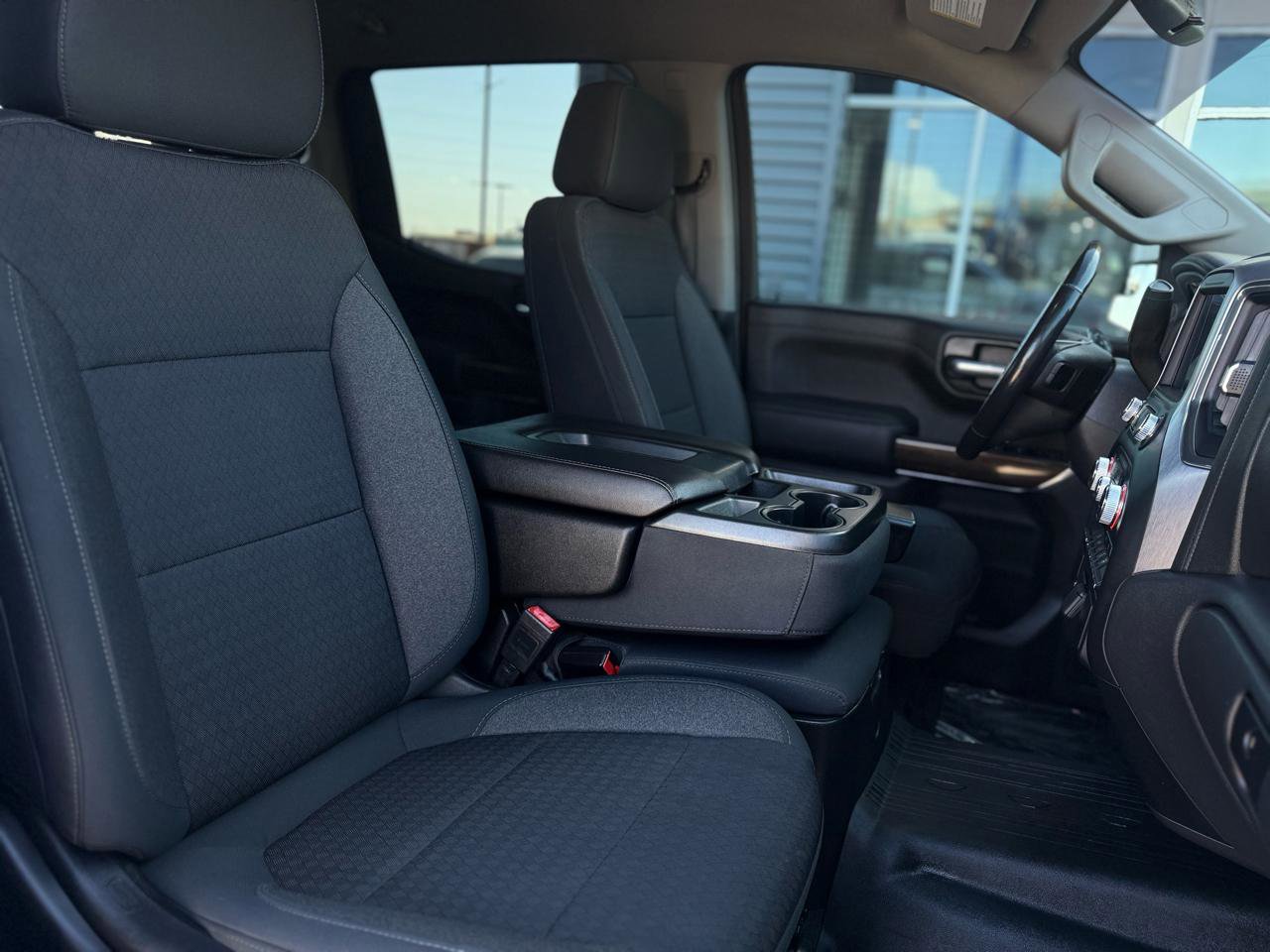 Used 2020 GMC Sierra 1500 SLE w/ SLE Value Package AWD/4WD image 15