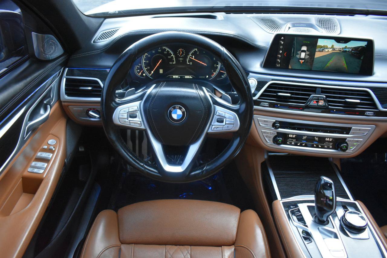 Used 2018 BMW 750i xDrive AWD/4WD image 12