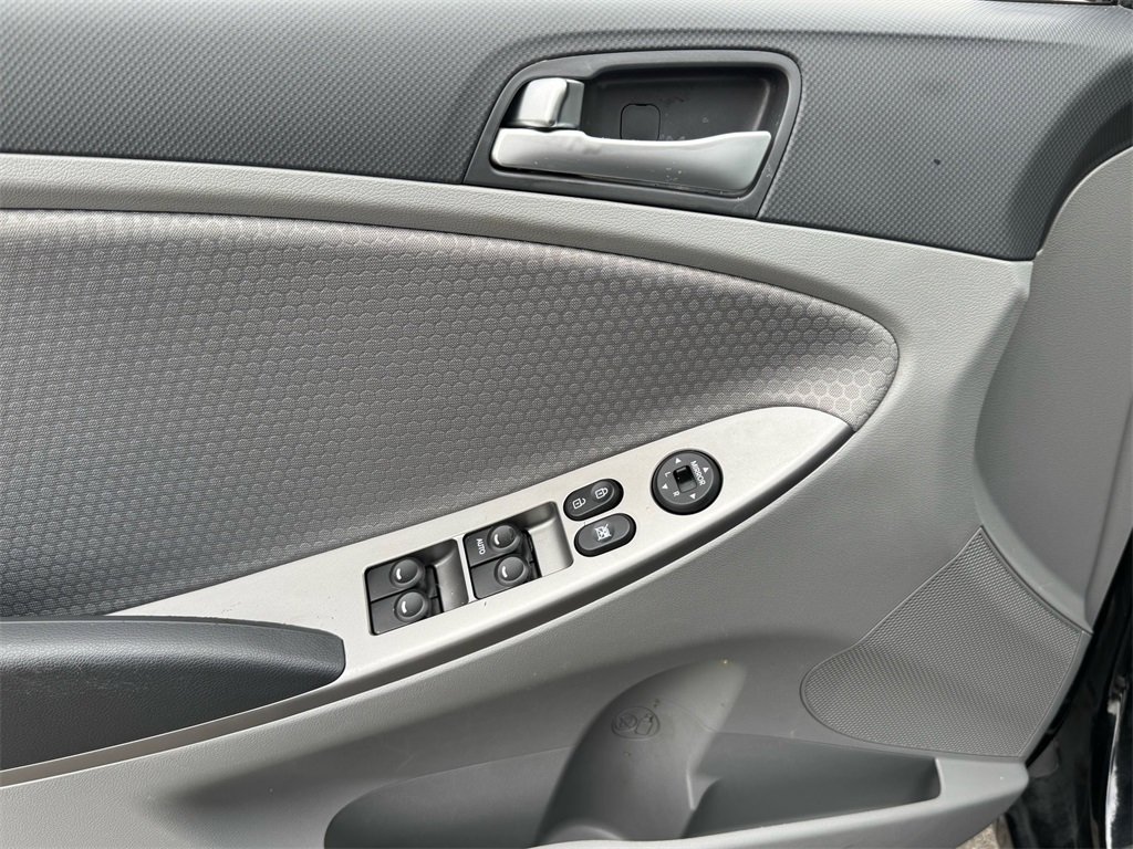 Used 2015 Hyundai Accent Sport image 10