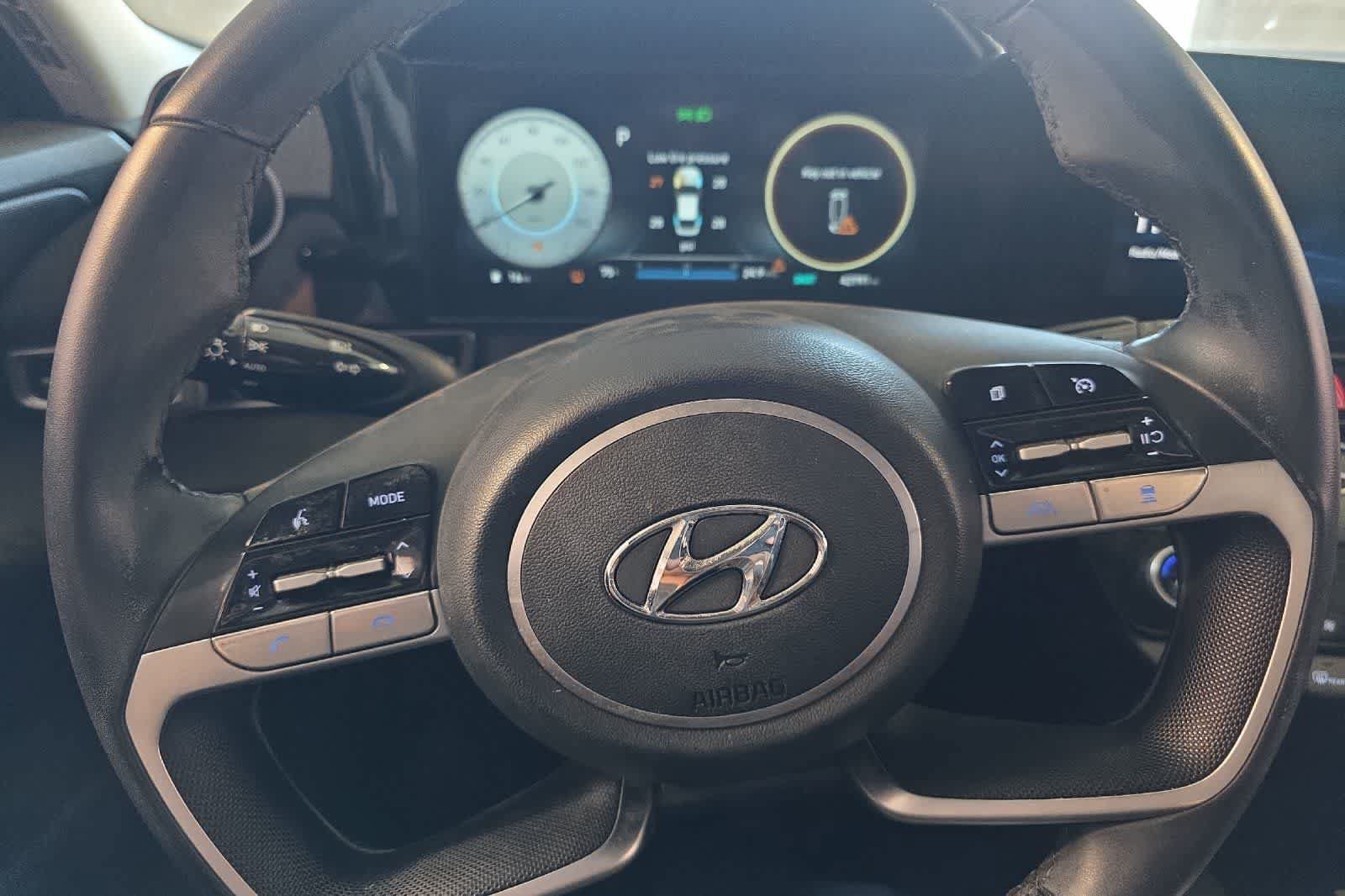 Used 2023 Hyundai Elantra SEL w/ Convenience Package FWD image 23